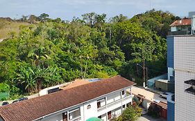 Apto Ubatuba Praia Grande - 4 quartos - piscina privativa